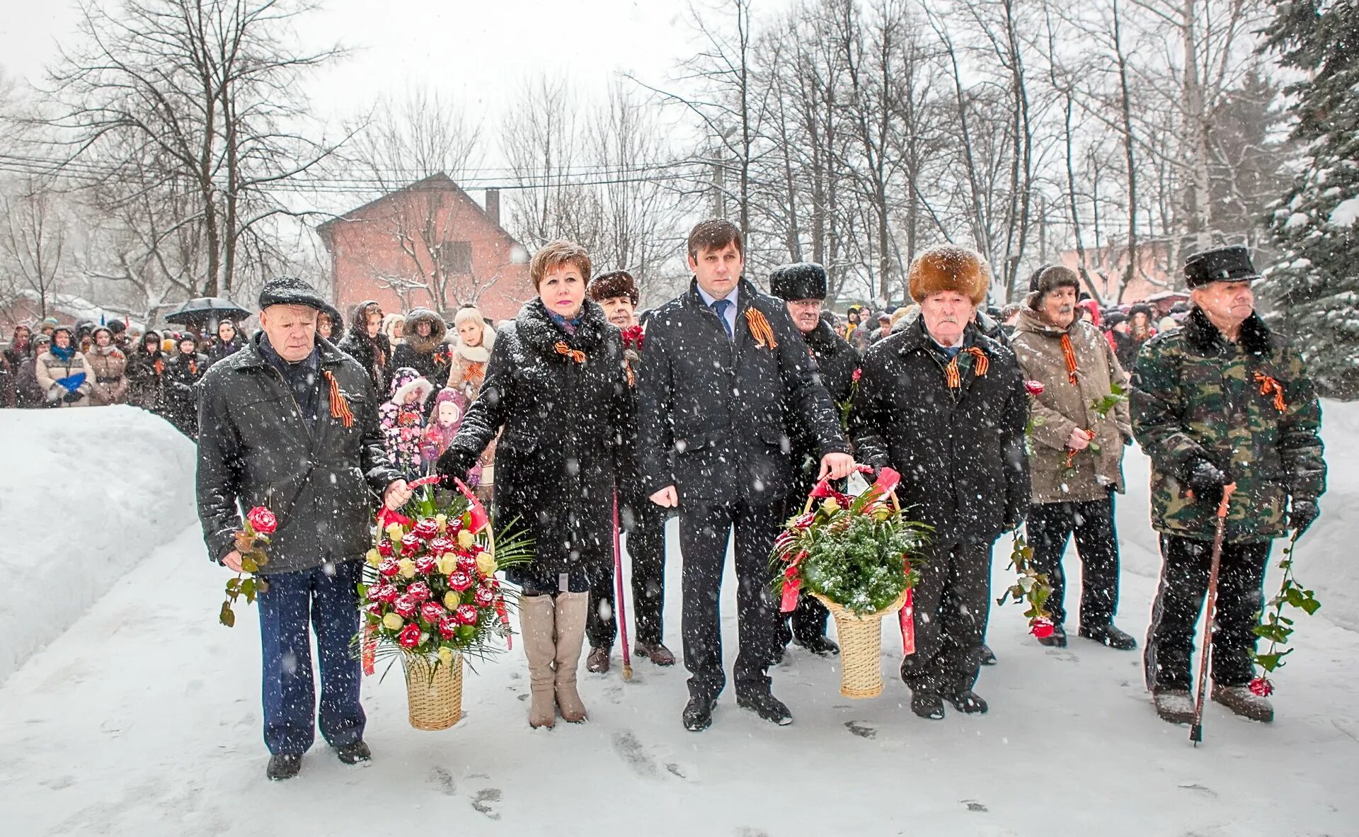 Погода в голицыно на 10 дней. Голицыно. Салют победе Одинцово. Сплетни Голицыно. Эстафета салют победе в парке Победы.