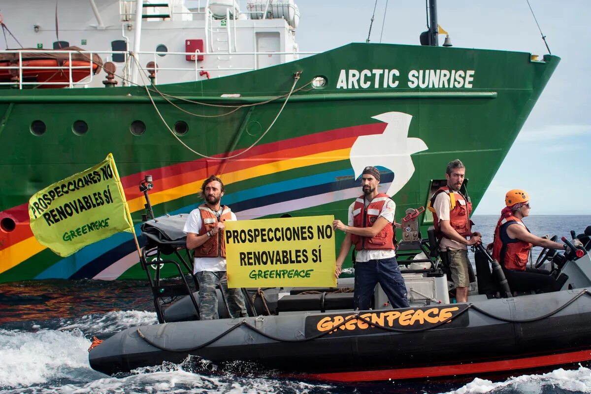 Join greenpeace. Гринпис зеленый мир. Экологическая организация гринпис. Корабль гринпис. Гринпис.