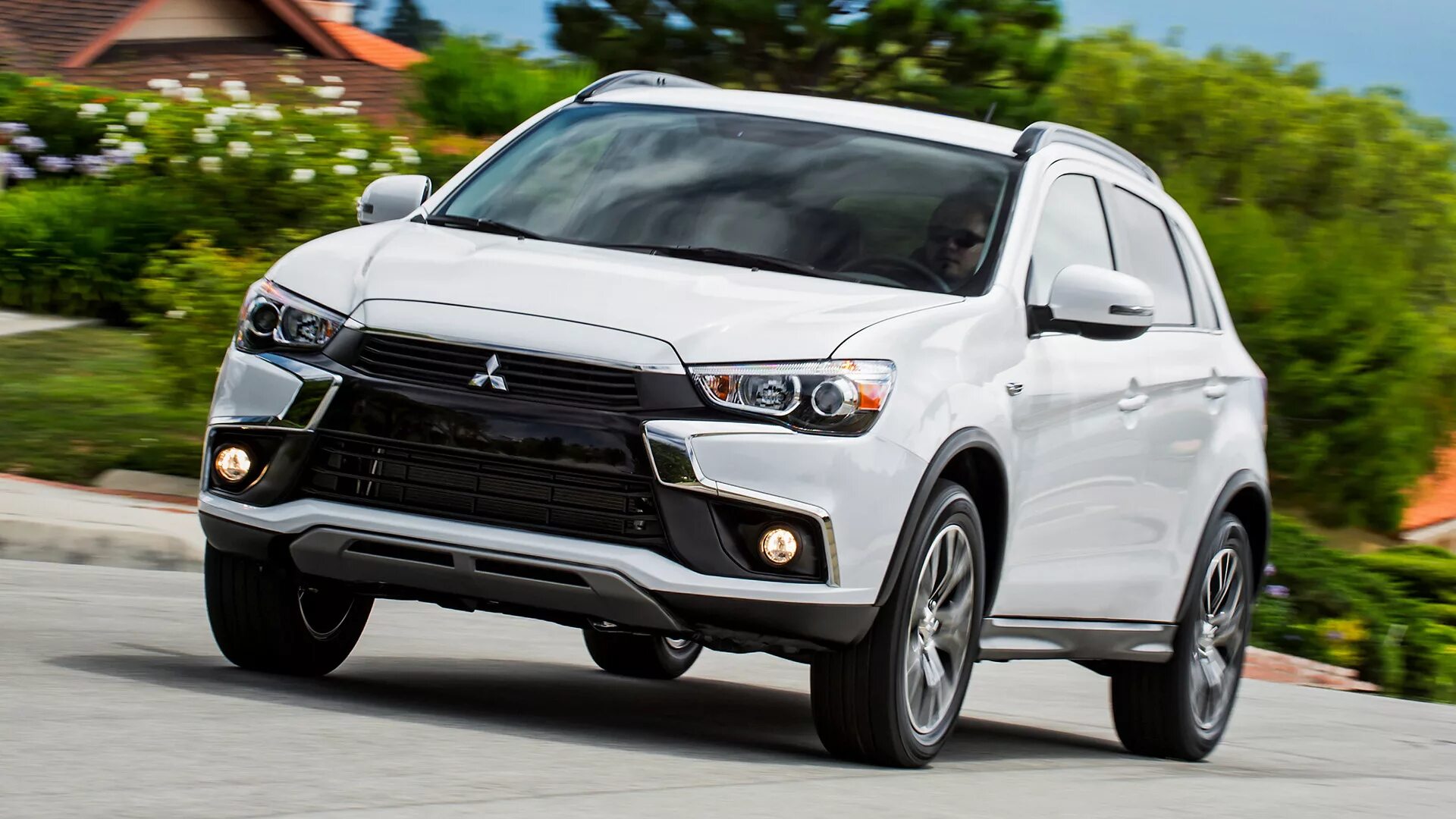 Митсубиси купить минск. Mitsubishi Outlander Sport 2016. Mitsubishi ASX 2016. Мицубиси Аутлендер спорт 2019. Outlander Sport 2016 ASX.