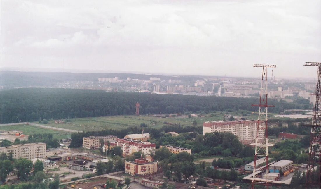 Тц veer mall екатеринбург. Трц veer mall екатеринбург. Вышки уралмаш. Тц veer mall екатеринбург. Веер молл екатеринбург.