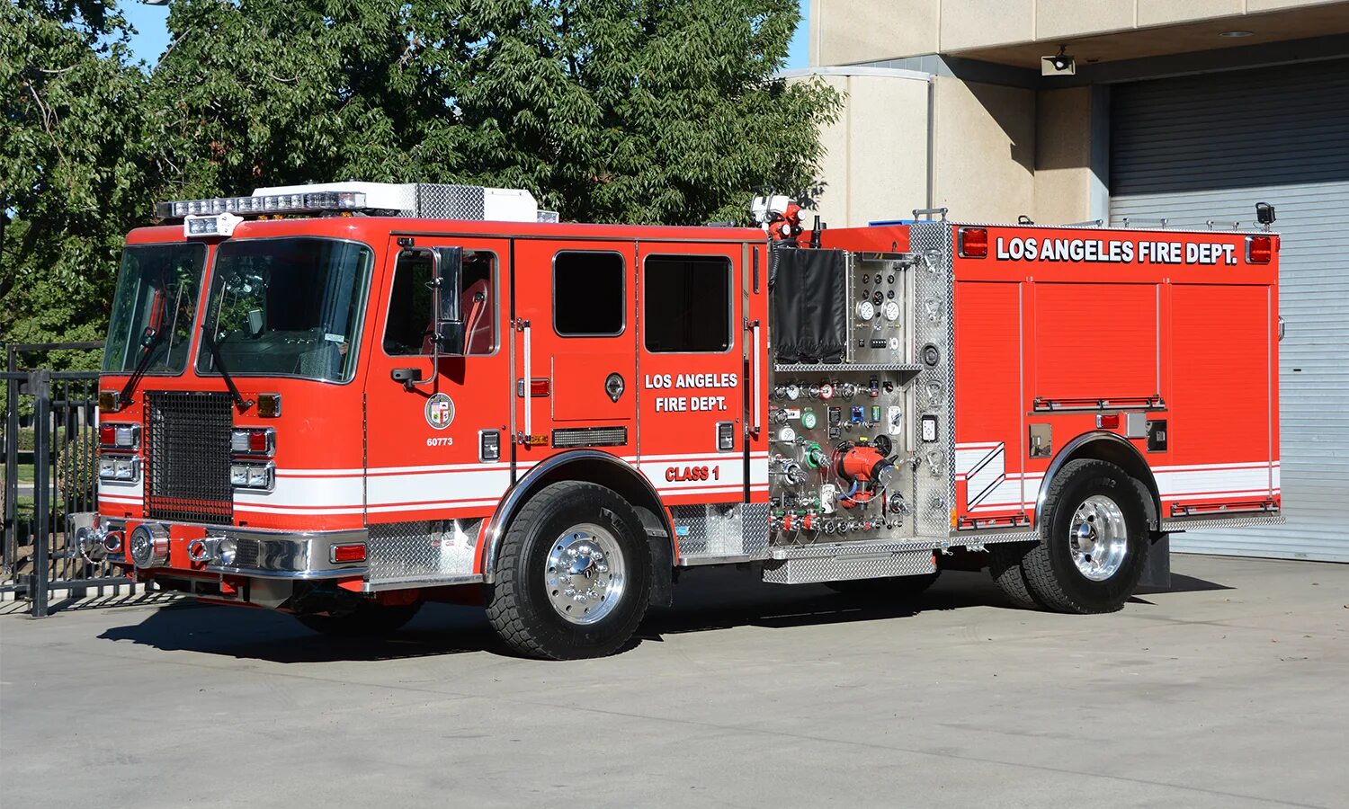 Лос Анджелес Fire engine. LAFD Ford 250. ПНРК пожарный автомобиль. АОС пожарный автомобиль.