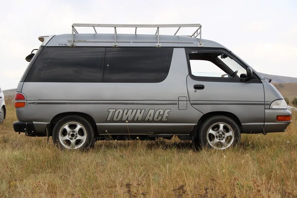 Таун айс цены. Тойота Таун айс. Тойота Town Ace. Toyota Town Ace 1 поколение. Таун айс 3.