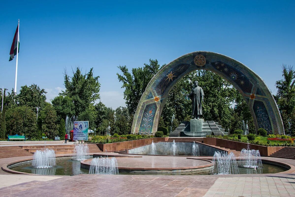 Парки душанбе. Парк в таджикистане душанбе. центр парк душанбе. центральный парк в душанбе. парк рудаки в душанбе.
