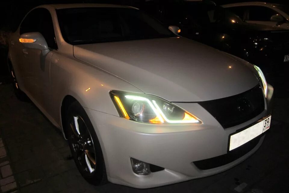 Оптика Лексус is 250. Lexus is 250 Front Light. Тюнинг оптика на Лексус is 250. Лексус is 250 2008 тонирование задней оптики. Ис 250 фара