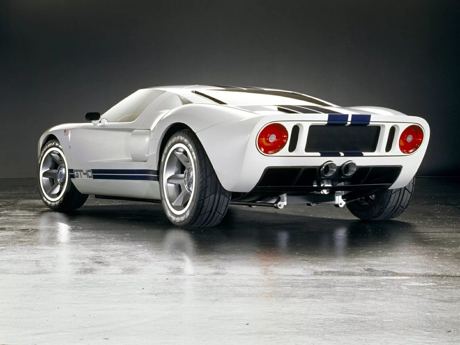 Gt 40 купить. Форд gt40. Форд ГТ 40. Ford gt40 2004. Форд ДТ 40.