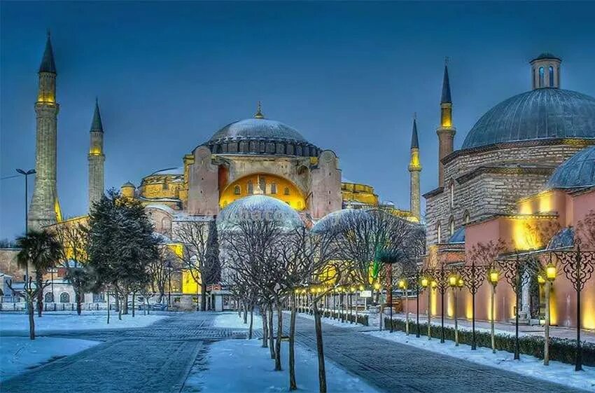 Turkey new. Султанахмет Стамбул зима. Новогодний Стамбул. Турция зимой. Стамбул зима новый год.