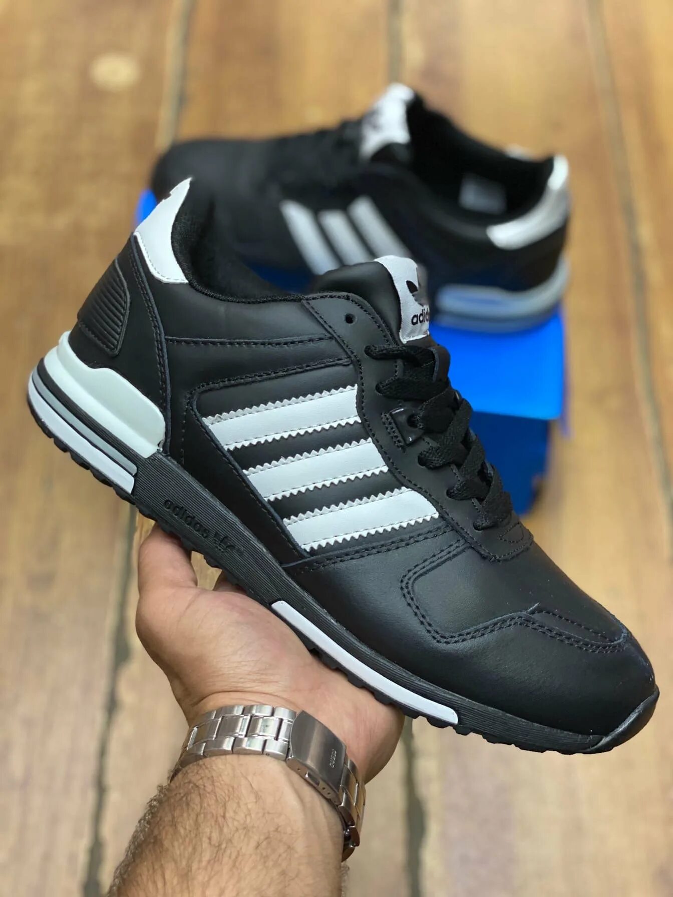 Авито куплю кроссовки бу. Adidas ZX 750. Кроссовки мужские adidas ZX 700. Кроссовки адидас мужские 11373. Кроссовки адидас 720 мужские.