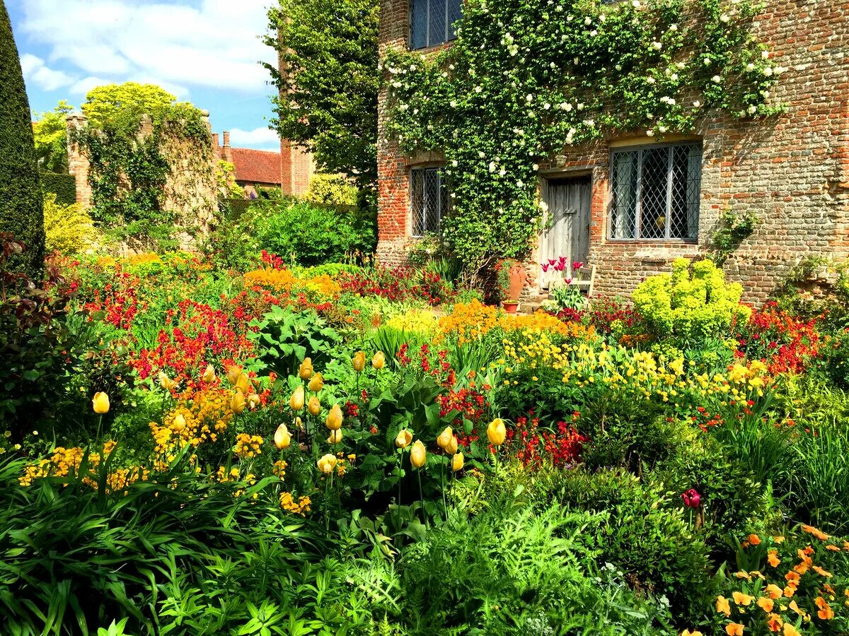 Fletcher shears. Бенхам парк англия. Called garden. Бенхам парк англия. Англия.