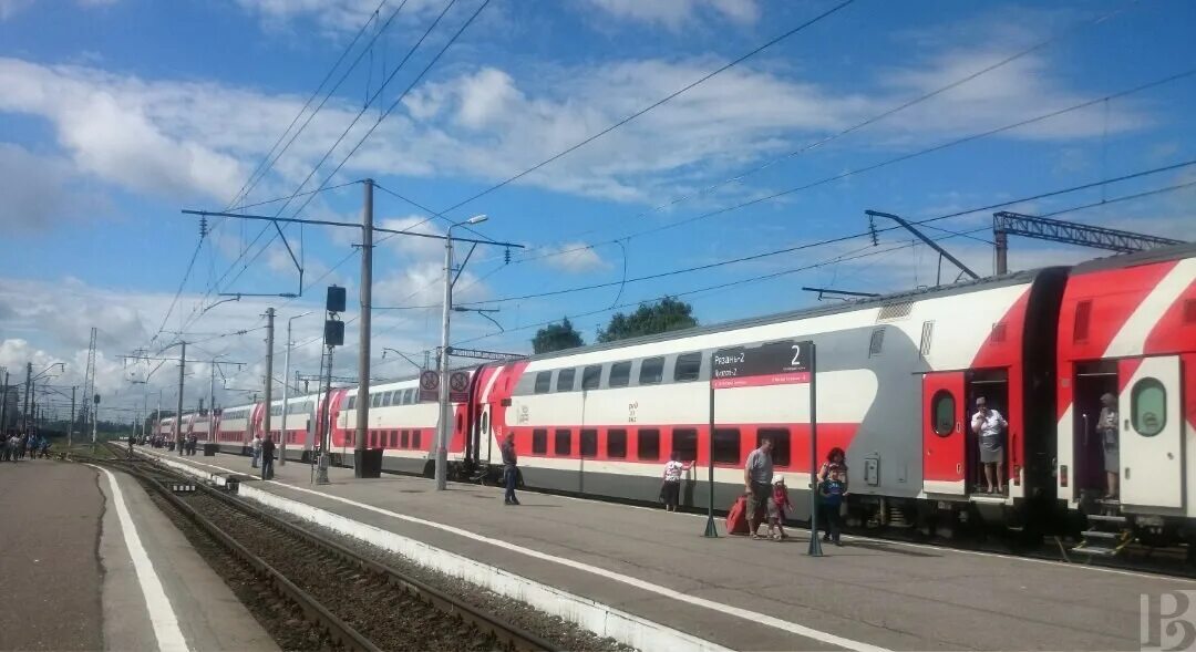 Пассажирские поезда москва рязань. Эд4м рязань сергей есенин. Эп20 026. Электричка экспресс москва рязань. Электричка москва рязань.