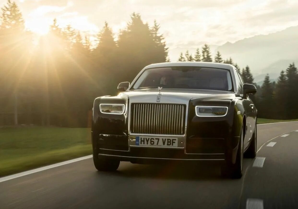 Роллс ройс драйв. Rolls Royce Phantom. Rolls Royce Phantom 11. Rolls Royce Phantom 80г. Роллс Ройс 2008.