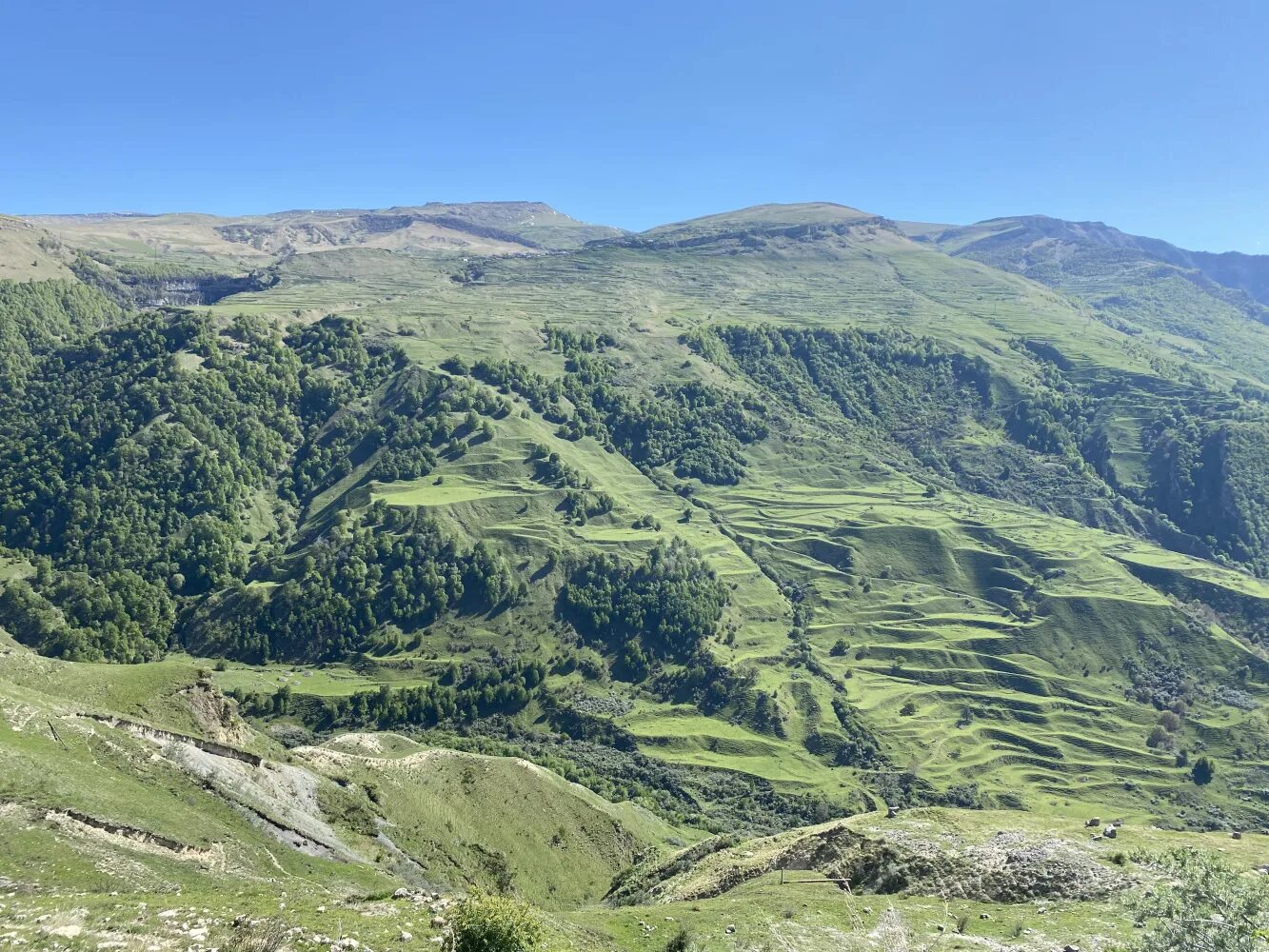 Прекрасные места в дагестане. Дагестан в конце мая. Гуниб дагестан зимой. Старый гоор дагестан. Высокогорный аул в дагестане фото.