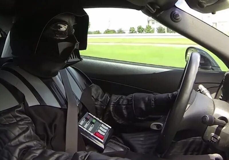 Маска сварщика Дарт Вейдер. Car Darth Wader. Маска машина. Крутой водитель.