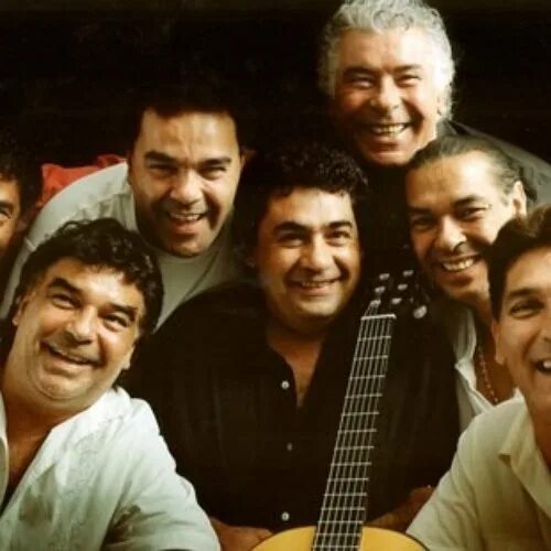 Группа джипси кингс википедия. Группа gipsy kings. Послушать gipsy kings. Gipsy kings - escucha me. Джипси кингс 2024.