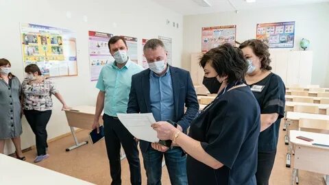 Директор школы открытие