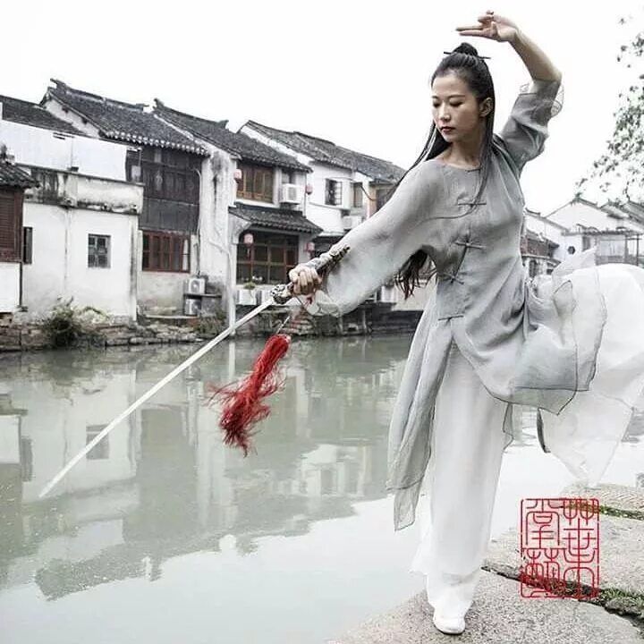 Фильмы про кунг фу монстры. Девушка кунг фу дорама. Кунг фу девочка. Чжан бинь бинь фото. Новый мастер кунг-фу фильм 2022.