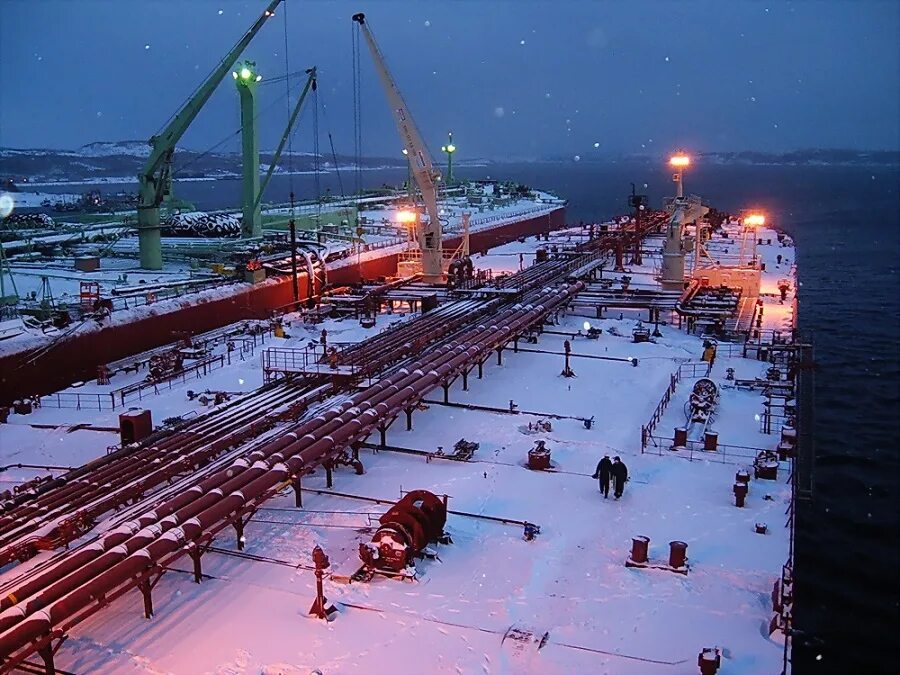 мурманск самый большой город за полярным кругом. мурманск весь город. мурманск город порт. кольский залив порт мурманск. кольский полуостров североморск.