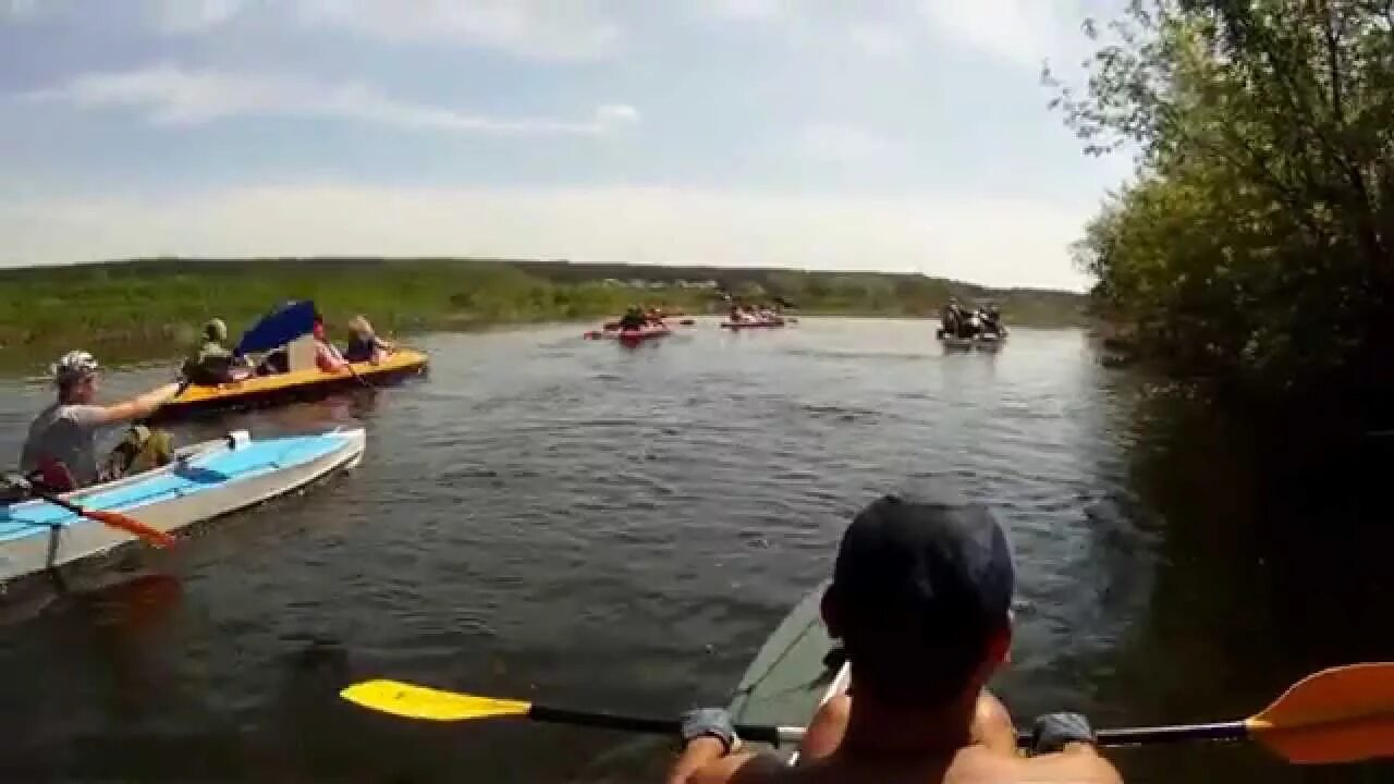Сплав на байдарках. Сплав катунь манжерок. Корма у байдарки. Сплав на байдарках курск сейм. Байдарка вега 2.