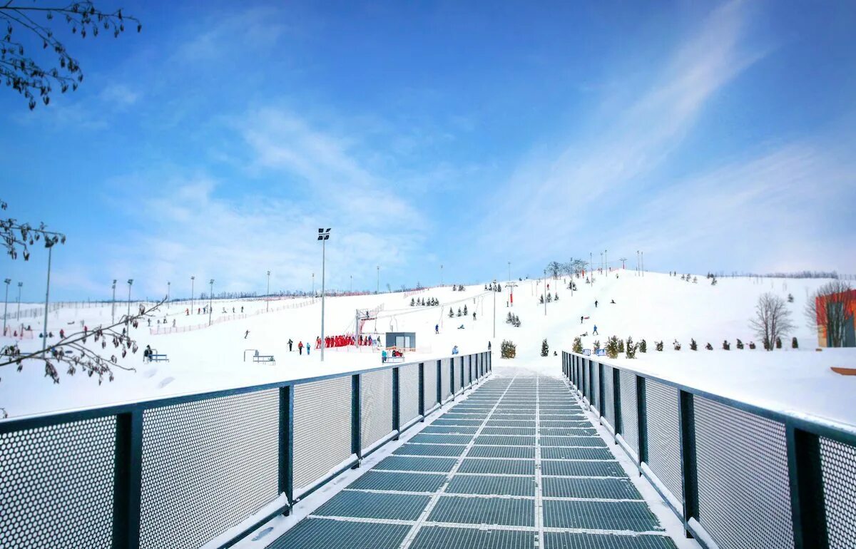 White complex. Белая Вежа горнолыжный курорт Алексеевка. Белая Вежа Белгород. Белая Вежа Малобыково. Белая Вежа Белгород горнолыжный комплекс.