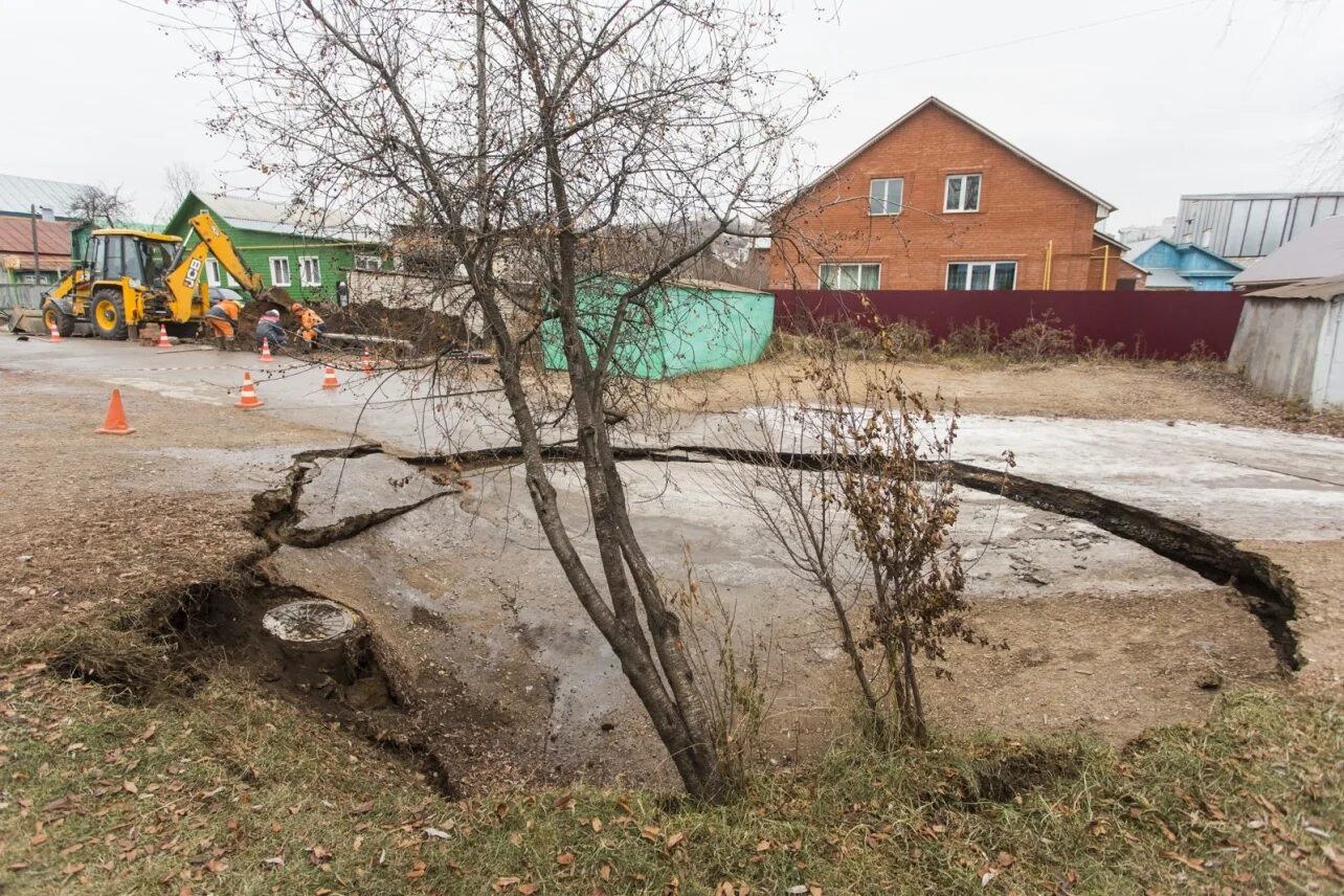 Нижегородка. Микрорайон Нижегородка Уфа. Болотная 30 Уфа Нижегородка. Обвал грунта в Салавате. Бараки Уфа Нижегородка.