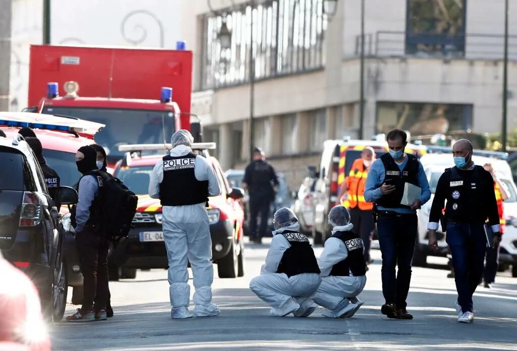 Теракт в франции. Мужчина застрелил сотрудницу полиции. Полицейские во Франции во время тренировки.
