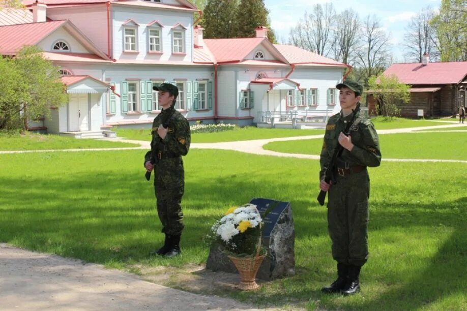 Госпиталь Сергиев Посад. Военный госпиталь Сергиев Посад. Госпиталь на ферме г Сергиев Посад.