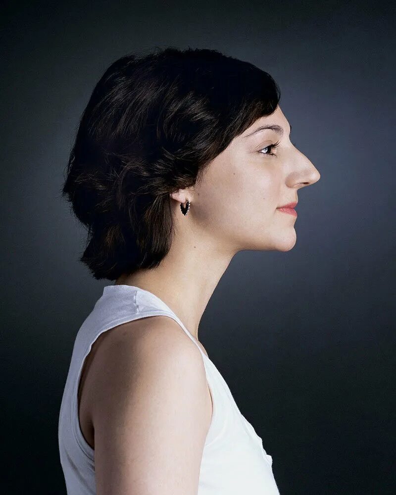 Высокий длинный нос. Большой нос у мужчин. Высокий длинный нос. Прически для женщин с длинным носом. Длинный нос.