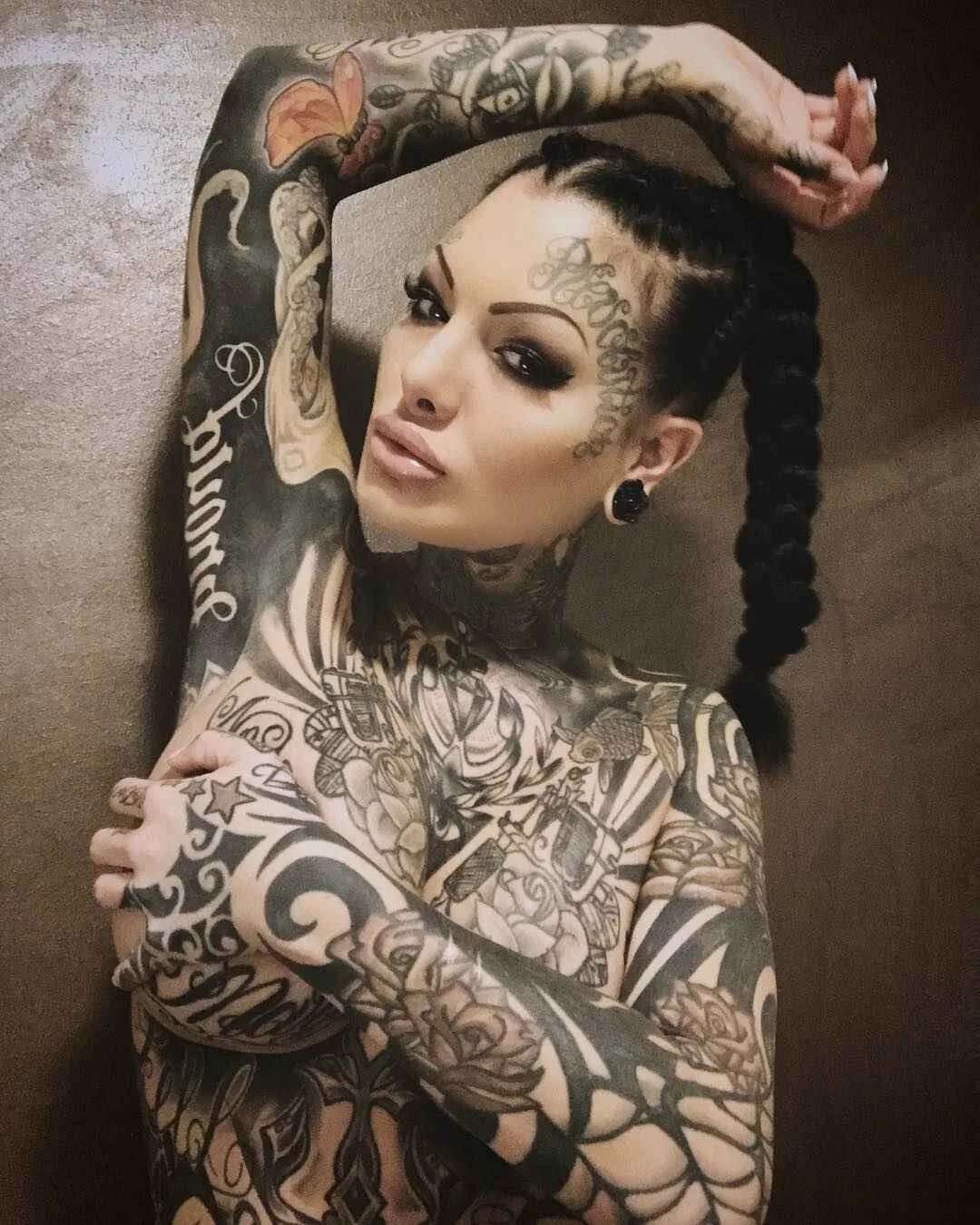 Mara inkperial. Тату модель Mara Inkperial.