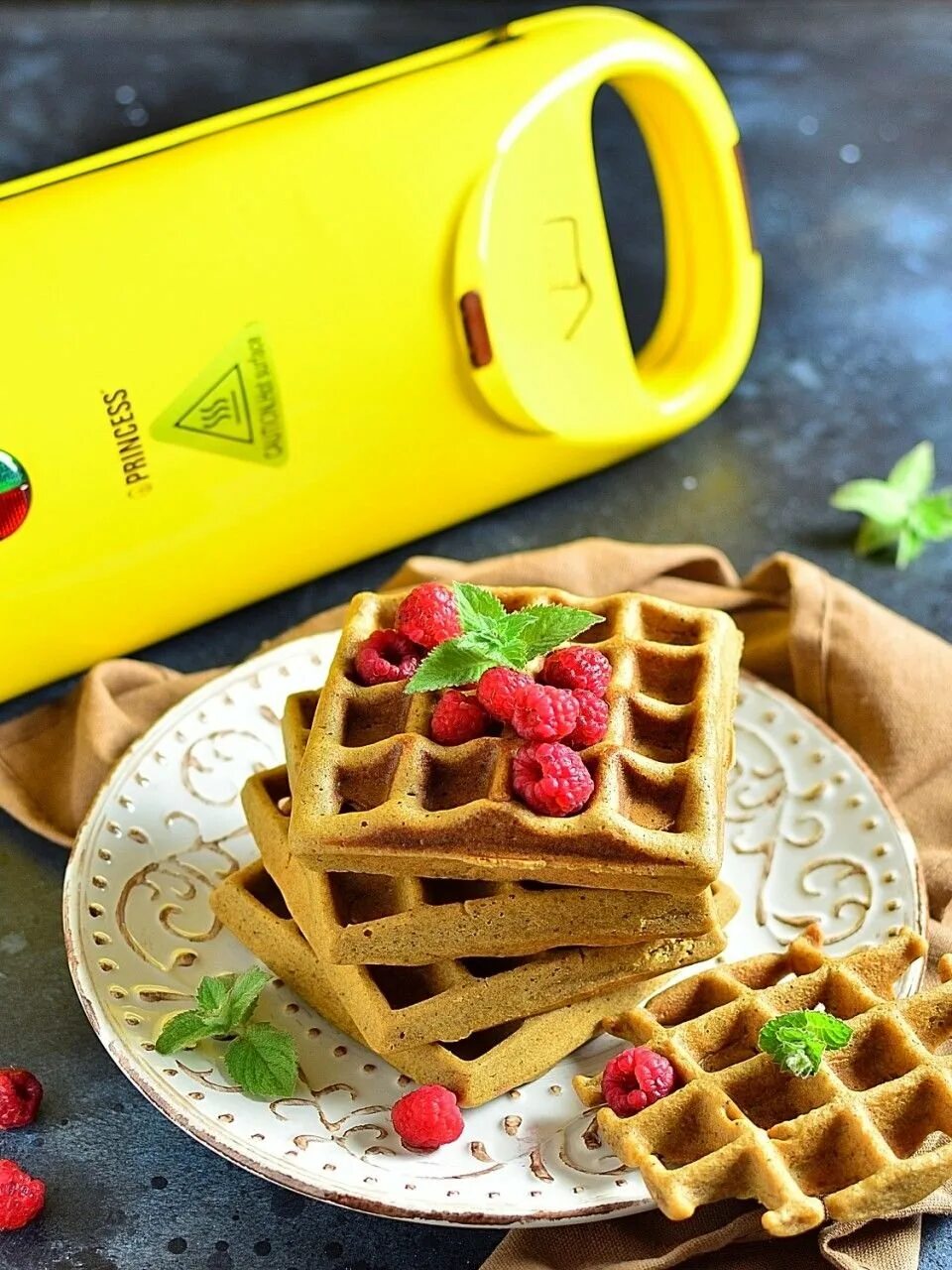 Выпечка в вафельнице рецепты. Вафли. выпечка вафель. вафлит. вкусные вафли.