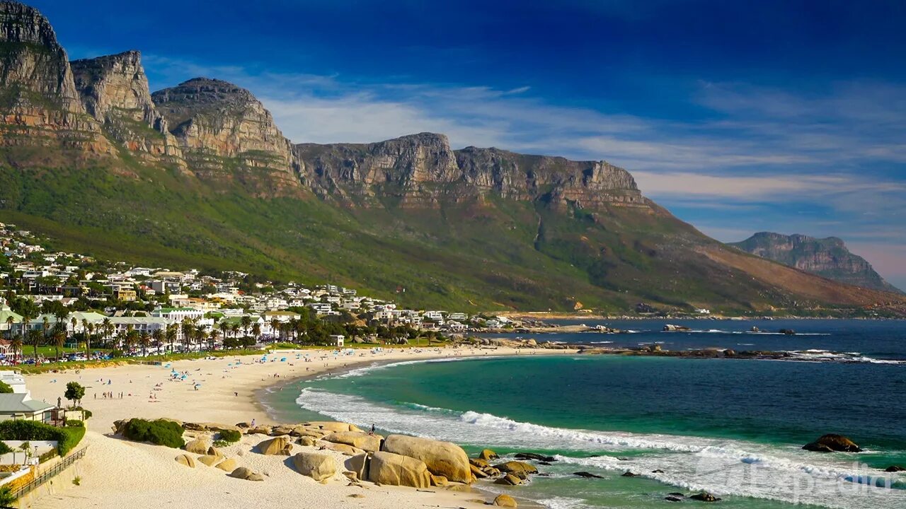 Кэмпс-Бэй, ЮАР. Camps Bay ЮАР. ЮАР Кейптаун. ЮАР Кейптаун пляж.