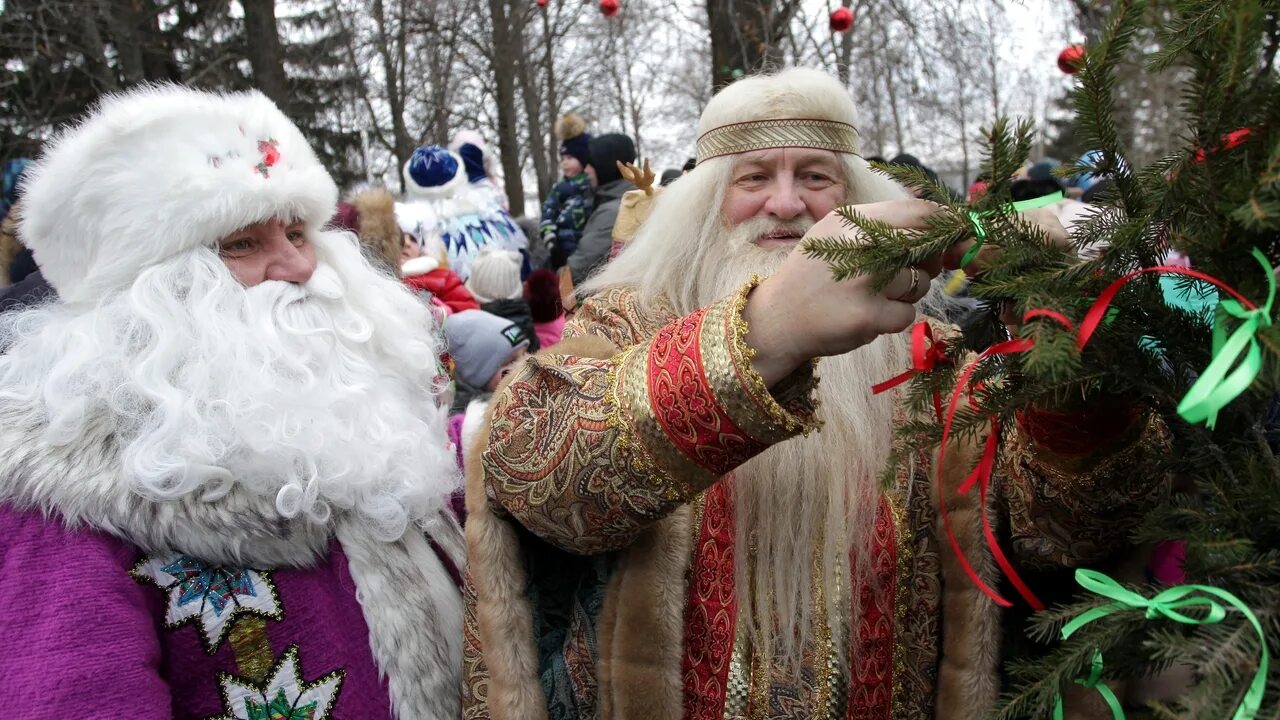 Новый год татарск. Тол Бабай и кыш Бабай. Дед Мороз Бабай. Дед Берендей. Дед Мороз и Берендей.