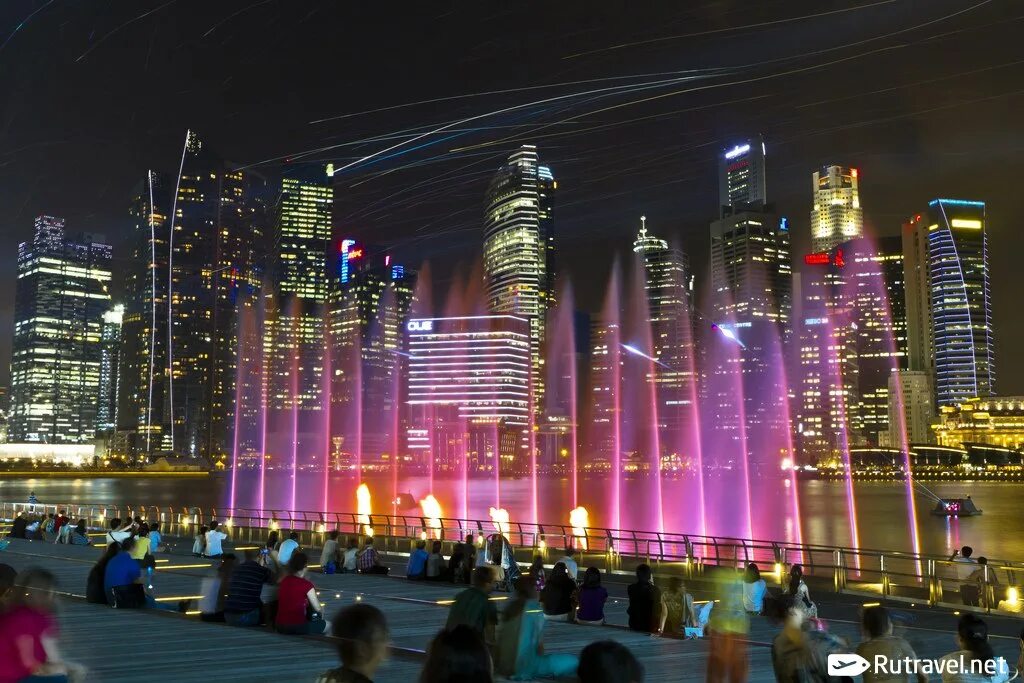 Лазерное шоу imagine дубай. Шоу в сингапуре. Световое шоу в сингапуре на острове сентоза. Шоу фонтанов спектра сингапур. Шоу в сингапуре.