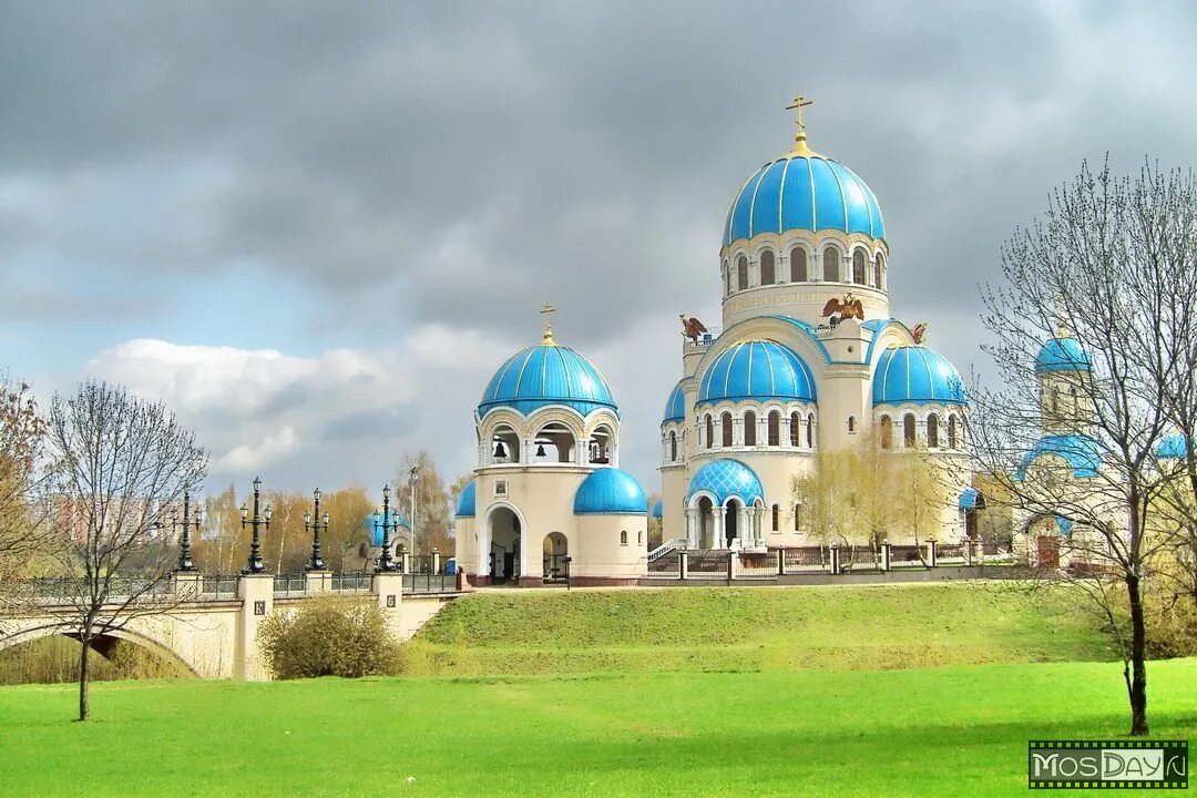 Храм живоначальной троицы в орехово-борисово. Храм живоначальной троицы в москве. Храм живоначальной троицы, орехово-борисово, москва. Храм живоначальной троицы истра. Церковь живоначальной троицы каширское ш 61а фото.