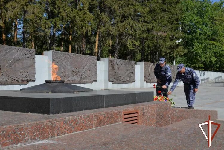 Мемориал памяти павших Курск. Память павшим росгвардейцем. Курская дуга Белгородская область. Память павшим за Россию.