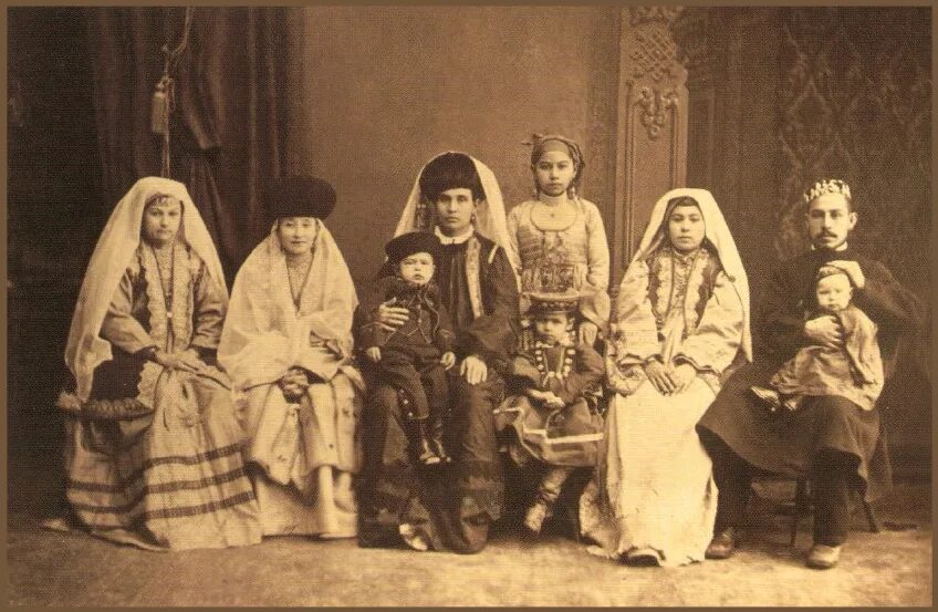 19 век татарки казанские. Татары казани история. Татары зарождение. Астраханские татары 19 век. Народ татарстана татары.