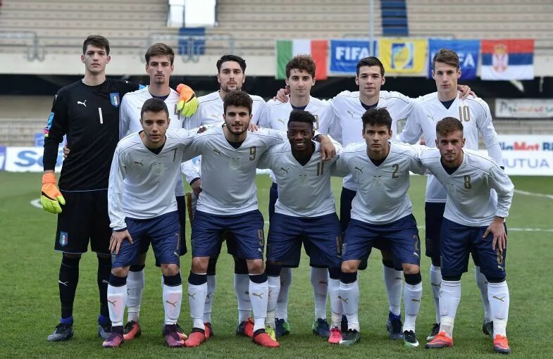 Франция италия u19. Молодежная сборная Италии. Моцпан футболист. Клубы Италии и их футболисты.