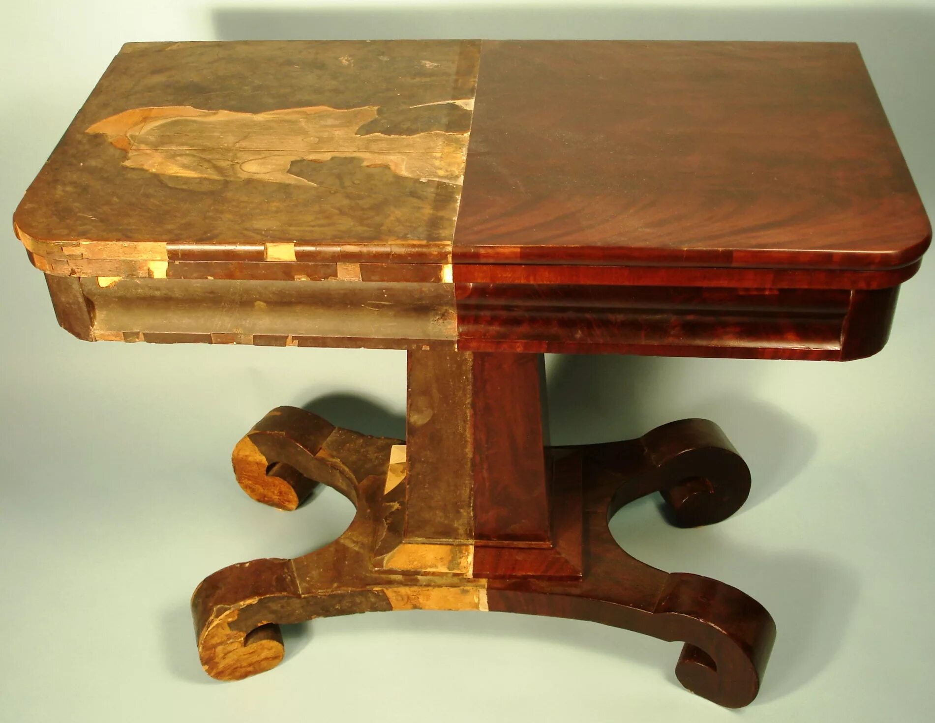 Мебель из дерева лакированная. Деревянный лакированный стол. Старая лакированная мебель. Реставрируем деревянный столик. Старинная реставрация