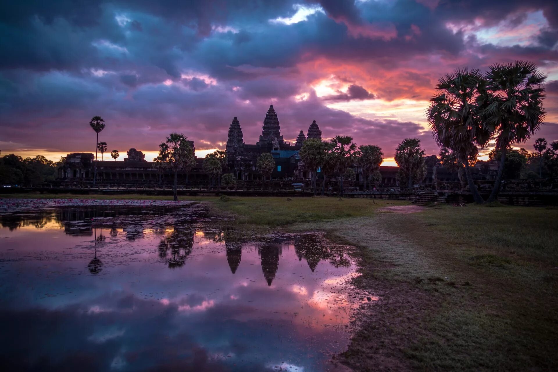 Ангкор-ват Камбоджа рассвет. Ангкор ват закат. Камбоджа Angkor Wallpaper. Ангкор ват обои.