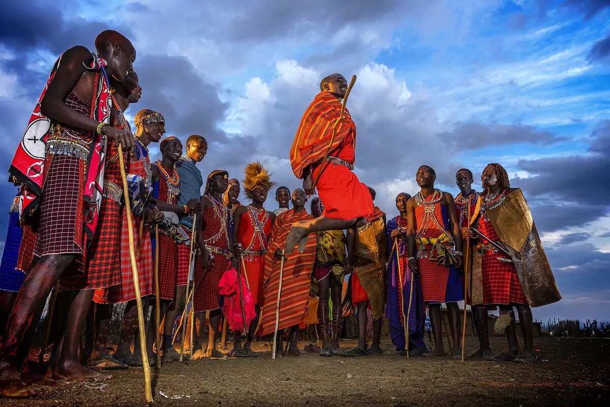 Масаи племя. Кения племя масаи. Народы африки. Масаи племя в африке. Племя масаи в танзании.