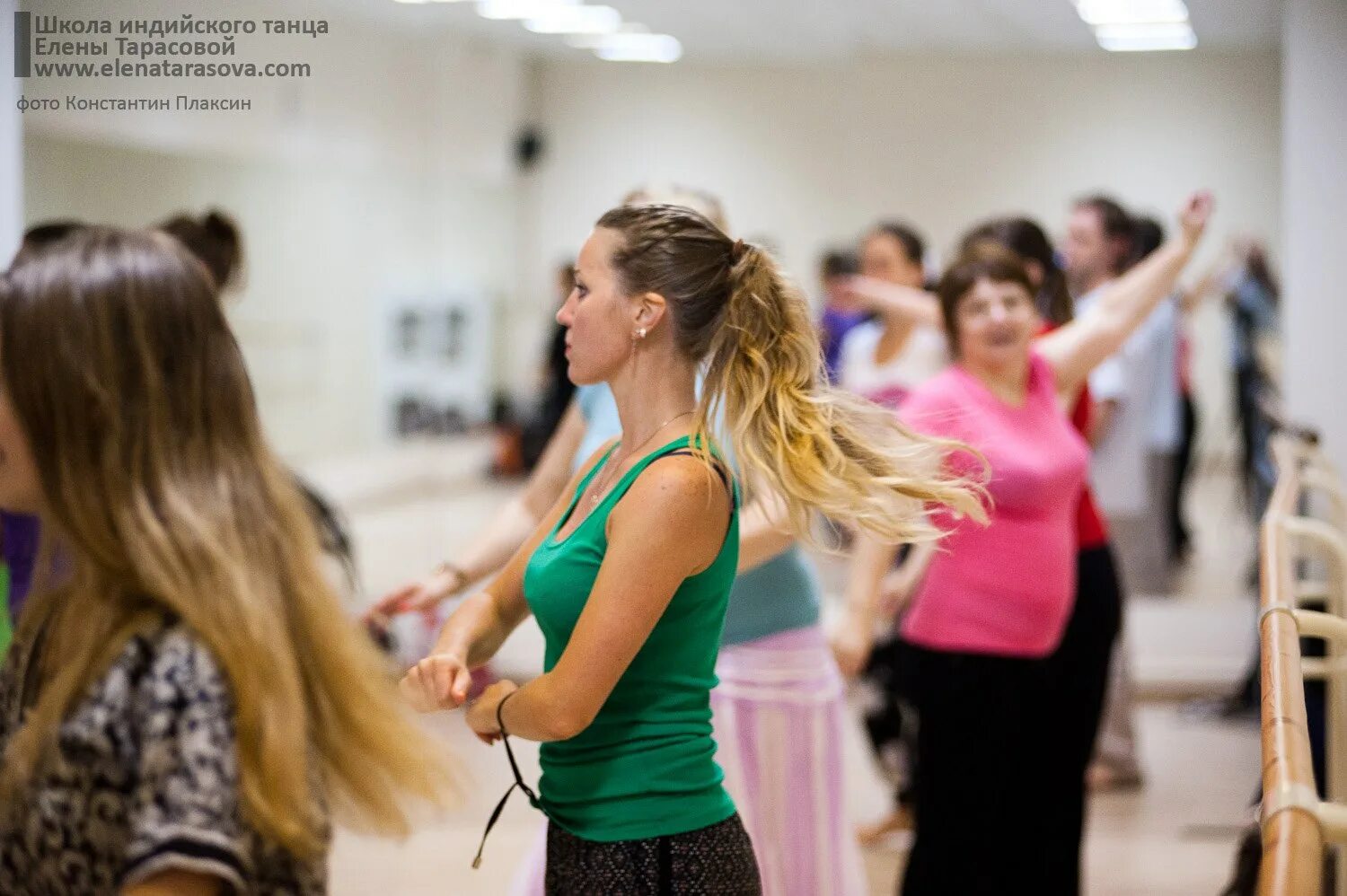 занятия танцами взрослых спб. в индии школа танцев фото.