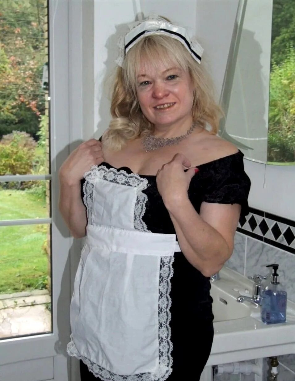 Mature nl naughty british housewife getting wet and wild at. Зрелые богини домашнее. Cindy uk ютубе. Cindy uk. Mature cindy louise curtis hatter uk wife.