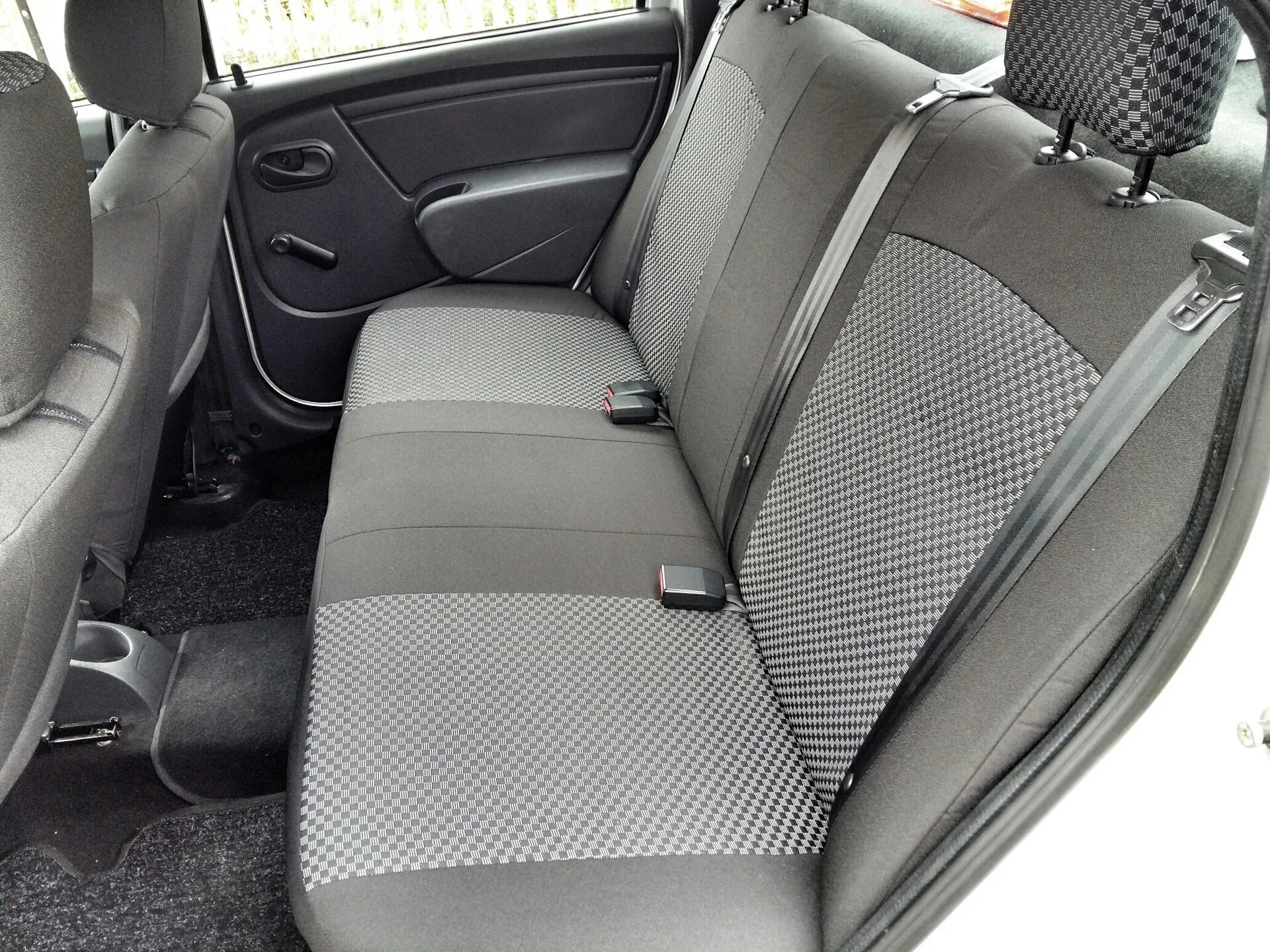 Рено логан как снять чехлы сидений Чехлы Renault Logan (1G), 1,6 л, 2012 года аксессуары DRIVE2