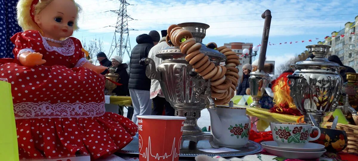 Нелжа Масленица. Масленица самовар. Масленица самовар на улице. Украсить самовар к Масленице. Конкурс самоваров