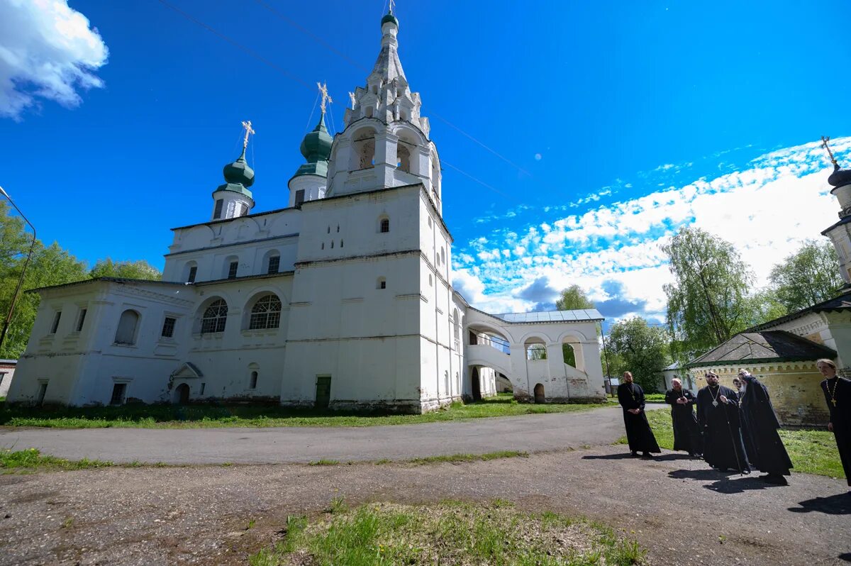 Северные мужские монастыри