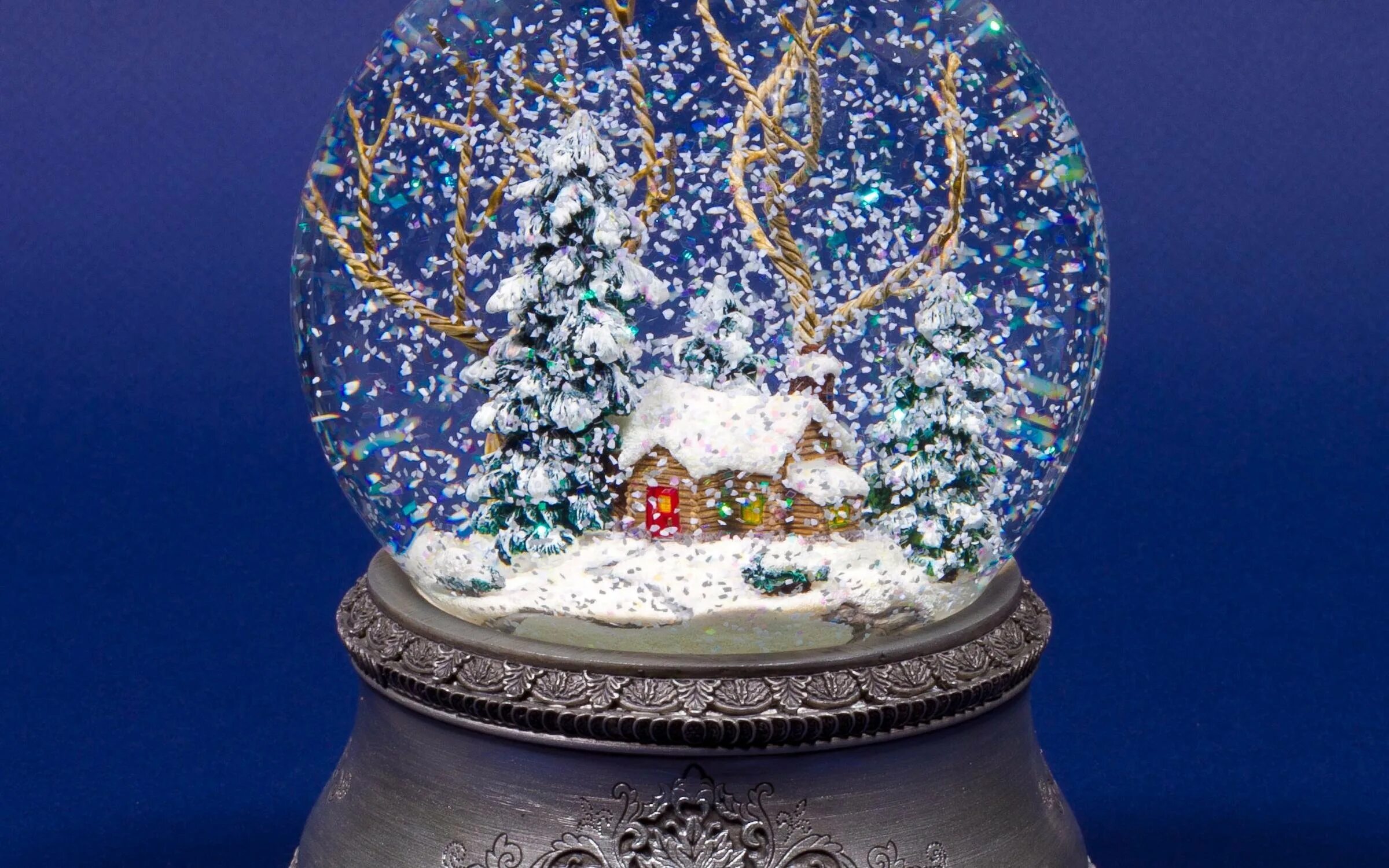 2 снежный шар. Снежный шар Glassglobe. Villeroy Boch снежный шар. Магазин снежных шаров Glassglobe.