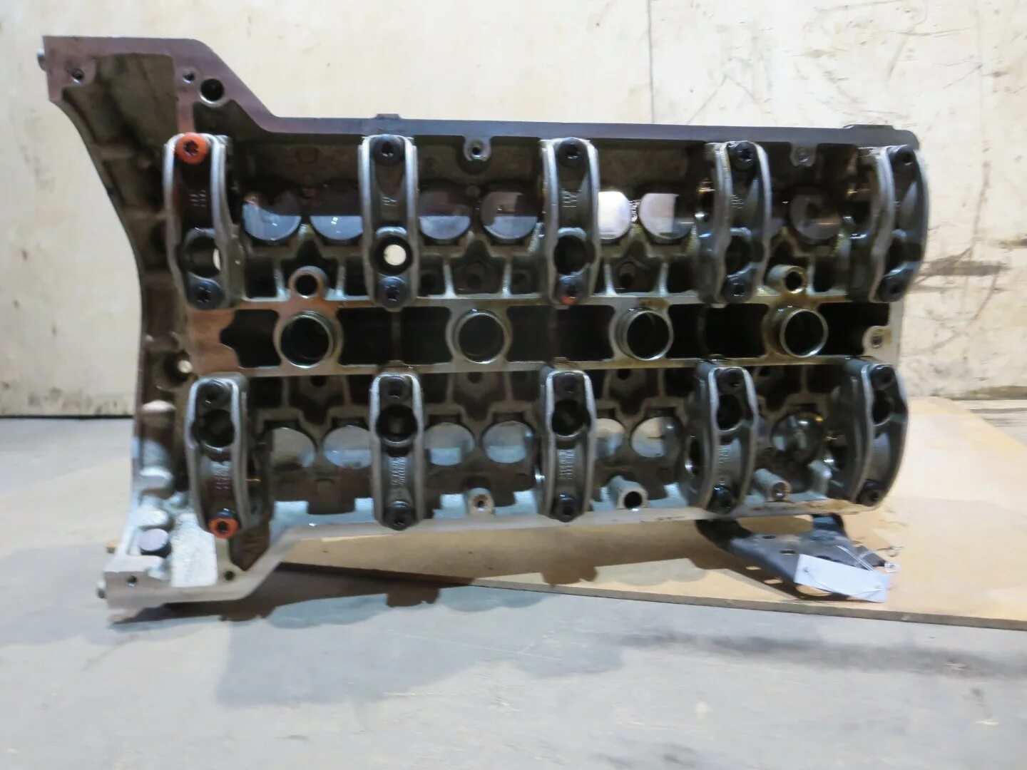 Блок цилиндров кайрон. Блок двигателя d20dt. 3 бензин. 3. 3.