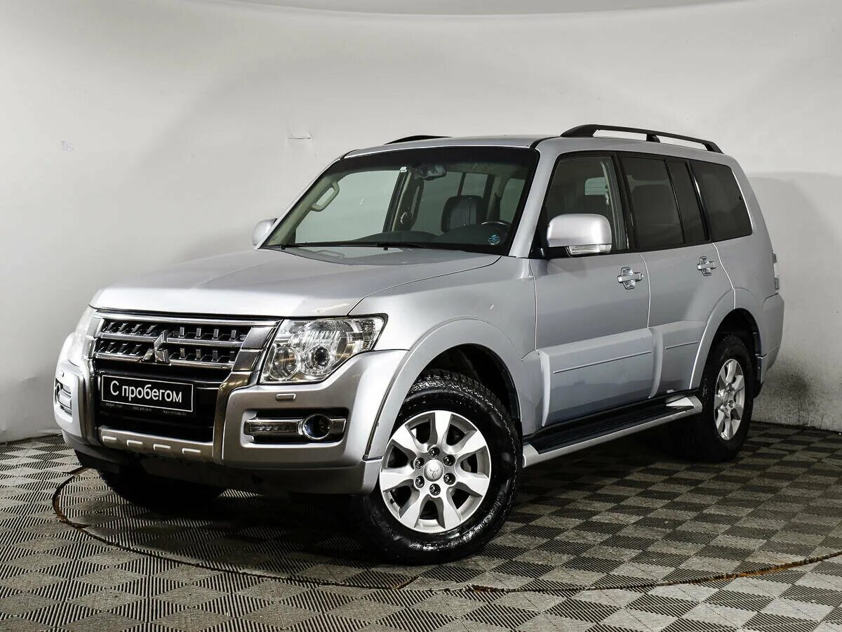 Mitsubishi pajero 2014