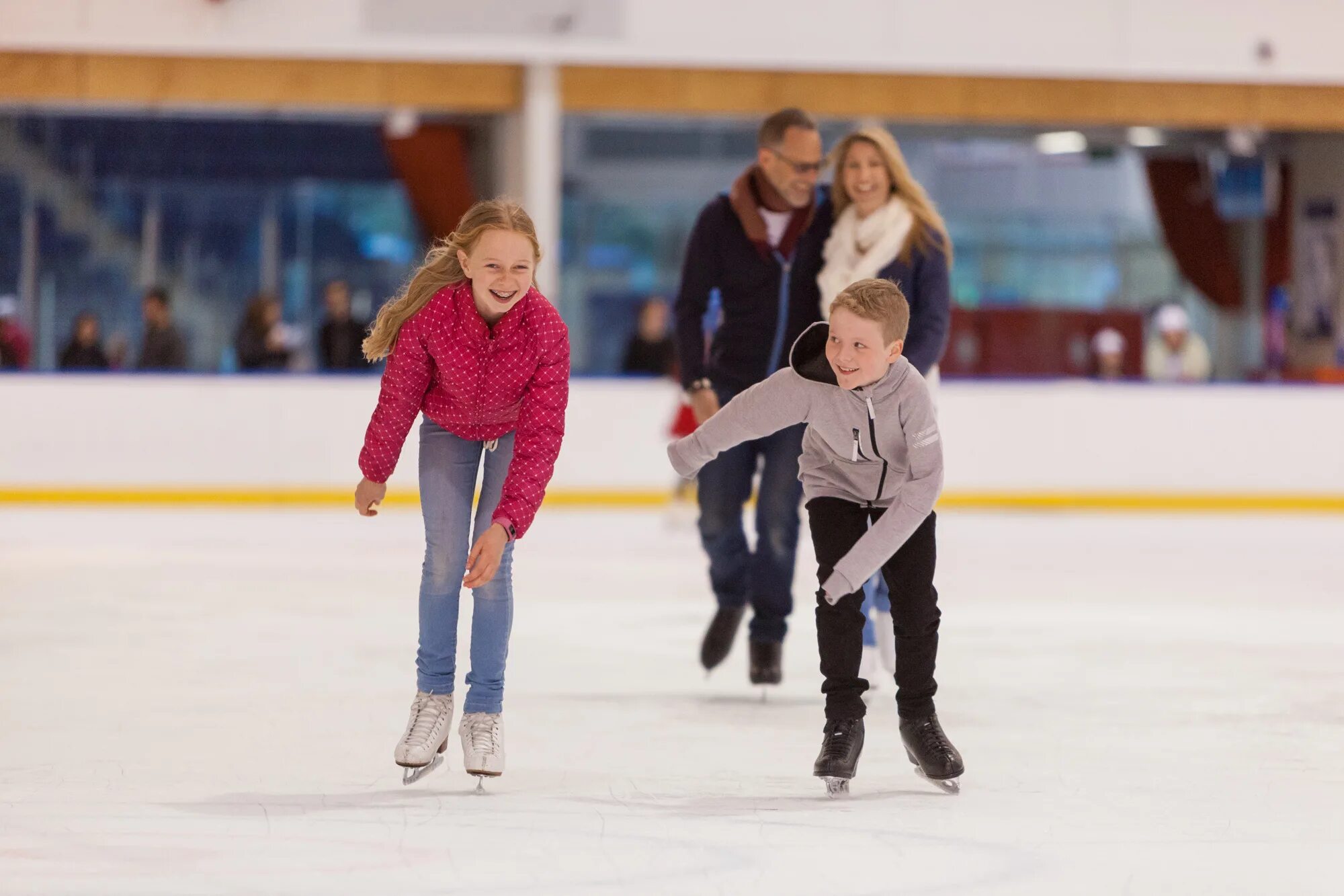 Go skating перевод