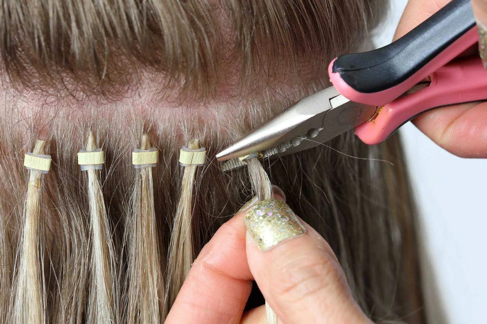 Коррекция нарощенных волос на капсулах. Микро нано капсульное наращивание волос. Японская техника наращивания волос. Холодное капсульное наращивание волос технология. Японская технология наращивания волос.