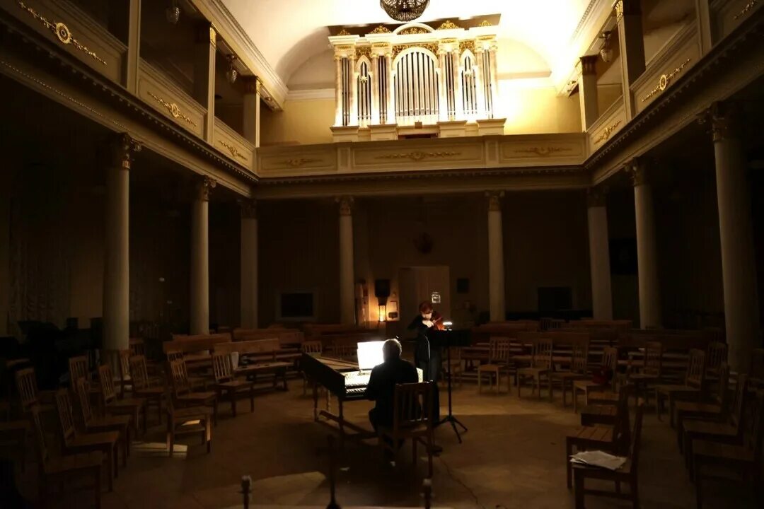 Концерт органной музыки спб. Орган концерт кострома. Петрикирхе концертный зал. Концерт органной музыки спб. Органный концерт.