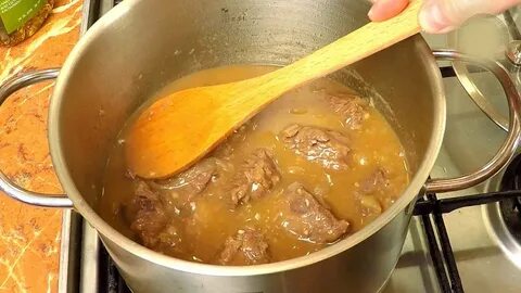 Мясо в сливочном масле с луком